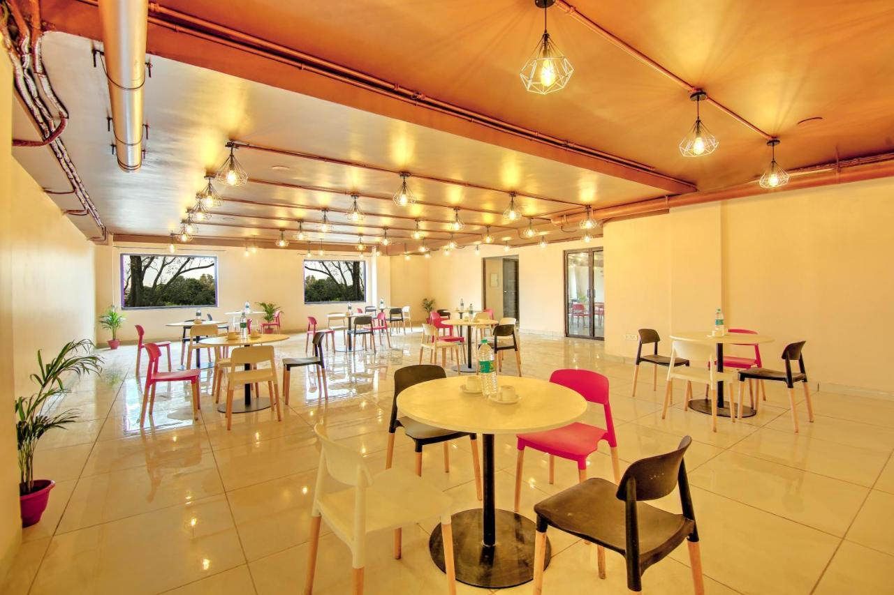 Artisan Rooms Nueva Delhi Exterior foto