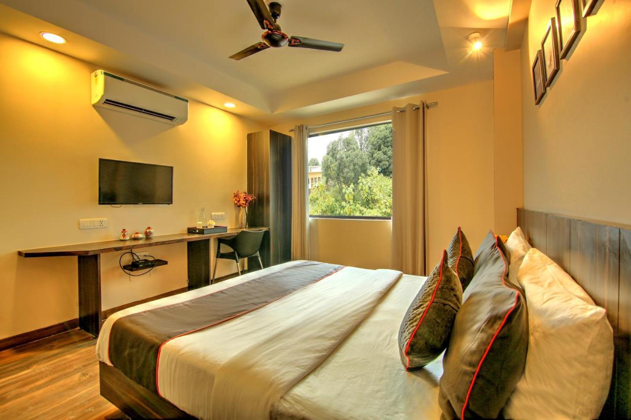 Artisan Rooms Nueva Delhi Exterior foto